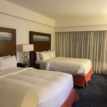 Renaissance Boston Seaport District - Hotels Near Me - Boston, Massachusetts
