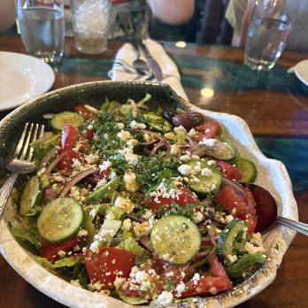 Tony's Taverna - Greek Salad - Burgers Near Me - Three Rivers, California