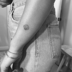 Stori Line Tattoo