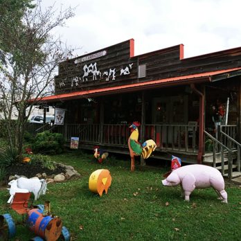 Farmhouse Restaurant - American Near Me - Etowah, Tennessee