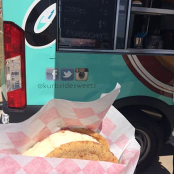 Kurbside Sweets - a sandwich in a basket - Ice Cream & Frozen Yogurt Near Me