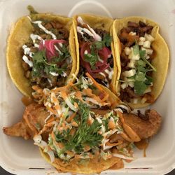 Sabor Latin Fusion - Trio taco flight & a fish taco