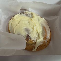 Lee Street Cafe - Cinnamon Roll