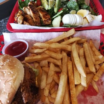 Happy Chickenzz - Chicken Sandwich and Lao Salad - Chicken Wings Near Me - Albuquerque, New Mexico