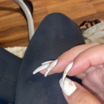 Eagle Nails - the whole nail was not painted - Nail Salons Near Me - Arcadia, California