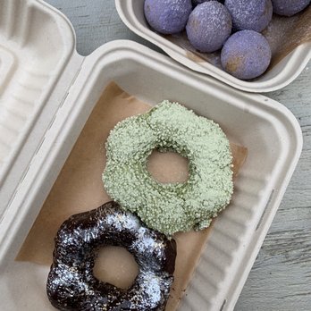 AlimamaTea - Onyx donut, matcha donut, and taro munchkins - Desserts Near Me - New York, New York