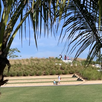 Baker Park - Grassy Knoll - Parks Near Me - Naples, Florida Baker Park - Grassy Knoll - Parks Near Me - Naples, Florida