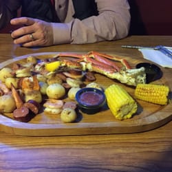 Heidi's Two Wheel Cafe - Low country boil 1/2 order