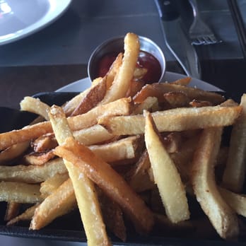 Bidwell Restaurant - Mmm, fries are very good! - New American Near Me - Washington, DC, District of Columbia