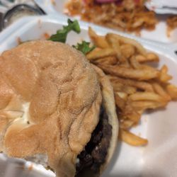 Famous cheeseburger