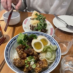 Saan Saan Cafe & Restaurant