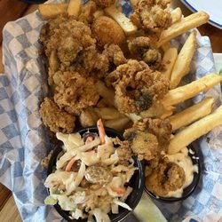 Surf Shack - Fried clam dinner