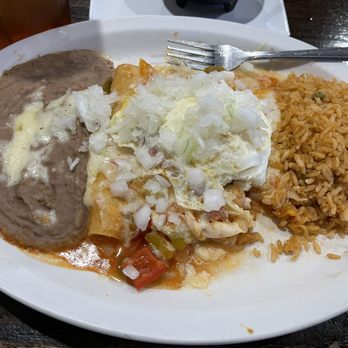 L & J Cafe - Cheese entomadas (3) with one egg over medium and diced onions on top - Mexican Near Me - El Paso, Texas L & J Cafe - Cheese entomadas (3) with one egg over medium and diced onions on top - Mexican Near Me - El Paso, Texas