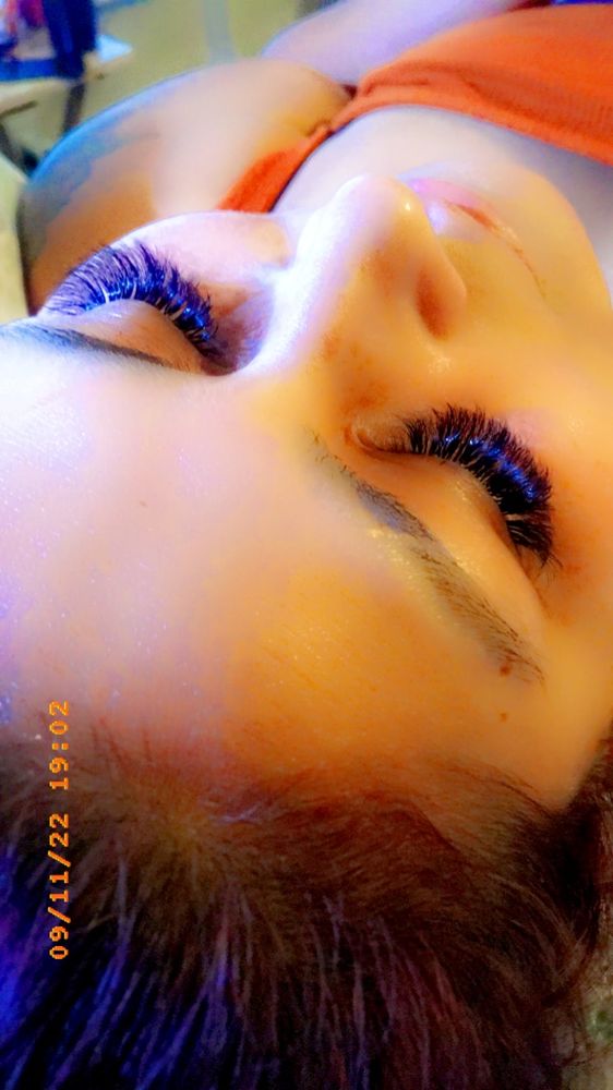 Lashay’s Lash Studio Logo