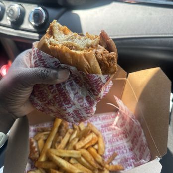 Crimson Coward - Sand THE CRIMSON and CRIMSON FRIES - Chicken Shop Near Me - Stafford, Virginia