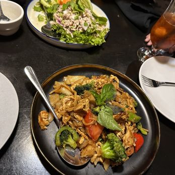 Noi Thai Cuisine - Thai Near Me - Bend, Oregon