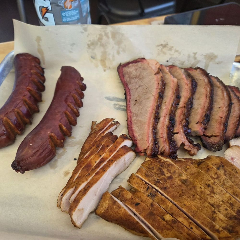 Hog Wild Bar-B-Que - Brisket, chicken, hot links! - Barbeque Near Me - Placerville, California Hog Wild Bar-B-Que - Brisket, chicken, hot links! - Barbeque Near Me - Placerville, California