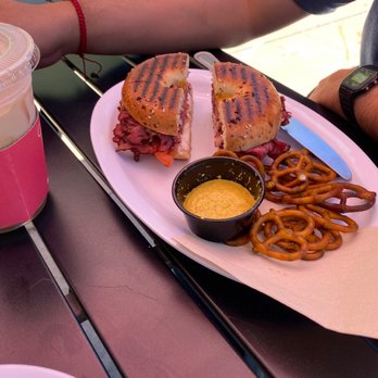 Rail Side Cafe - Coffee & Tea Near Me - San Dimas, California