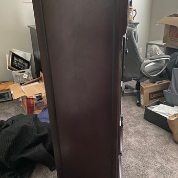 Oasis Moving and Storage - Distraction of furniture - Movers Near Me - North Las Vegas, Nevada