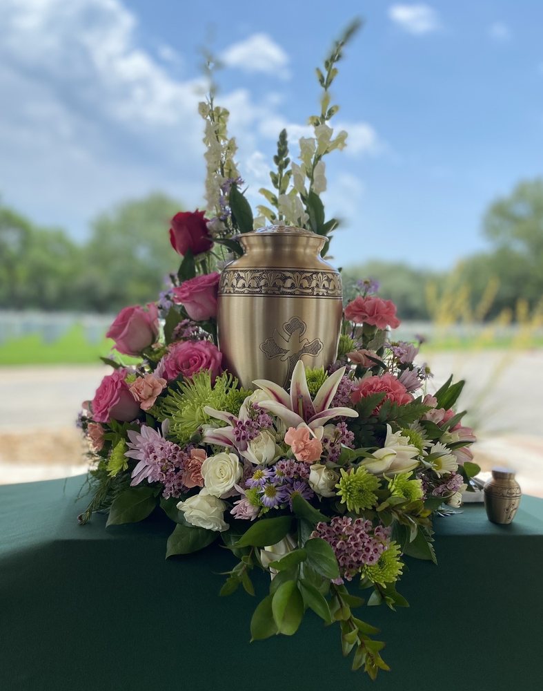 FLOWER ME FLORIST Updated September 2024 14 Photos & 26 Reviews 7729 Tezel Rd, San Antonio