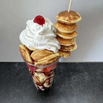 Mix Sabor - Mini pancakes with chocolate and whipped cream - Food Trucks Near Me - Santa Maria, California Mix Sabor - Mini pancakes with chocolate and whipped cream - Food Trucks Near Me - Santa Maria, California