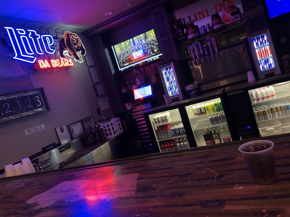 ILLINI INN Updated September 2024 23 Reviews 901 S 4th St