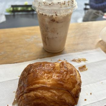 Dolcezza - Chocolate croissant - Coffee & Tea Near Me - Washington, DC, District of Columbia