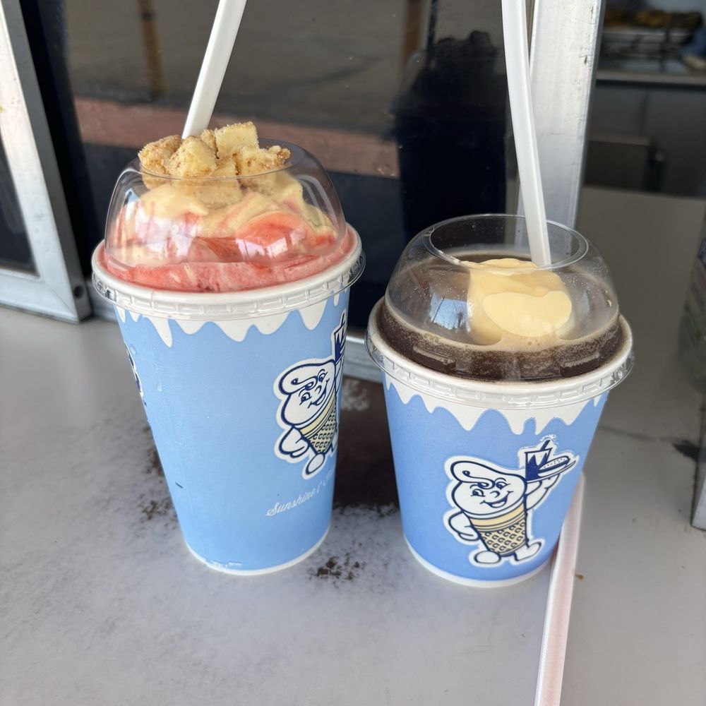 Fosters Freeze - Cheesecake and root beer float - Ice Cream & Frozen Yogurt Near Me - Spring Valley, California