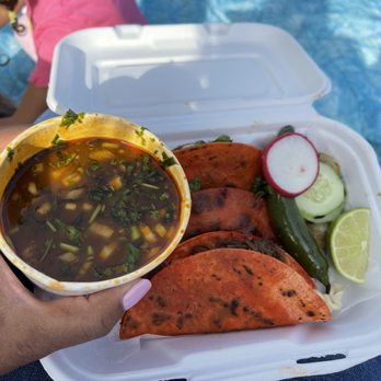 Tacos El Pariente - barria tacos - Food Trucks Near Me - Germantown, Maryland