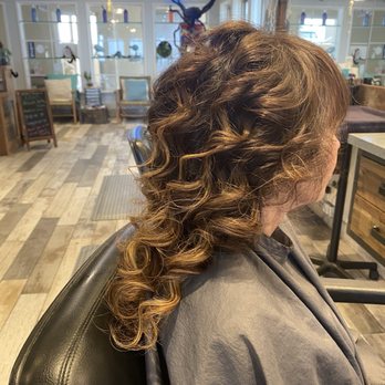 Ocean Blown Salon - Hair so pretty - Hair Salons Near Me - Capistrano Beach, California