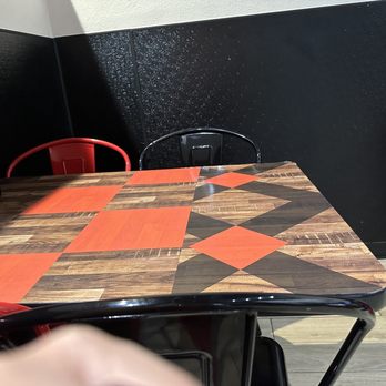 Round Table Pizza - Tables were clean! - Pizza Near Me - Long Beach, California Round Table Pizza - Tables were clean! - Pizza Near Me - Long Beach, California