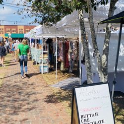 Farmers Market Saturday - Artisan Vendors in park under tents