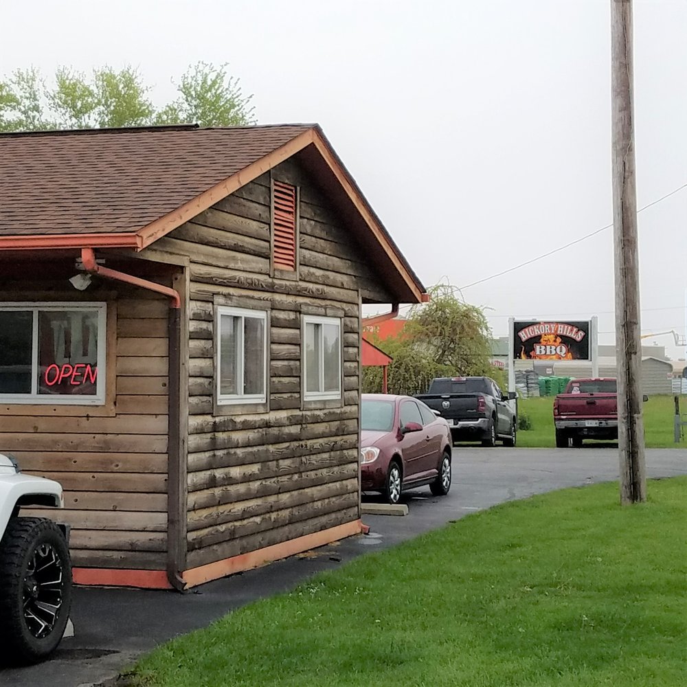 Hickory Hillz BBQ - exterior - note the sign is only on the south side of the restaurant - Barbeque Near Me - Edinburgh, Indiana