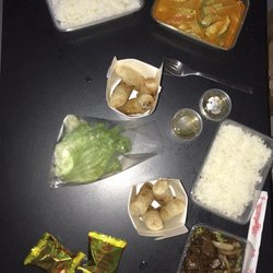Moonrice - Nems - Poulet curry - bœuf lok lak - riz nature