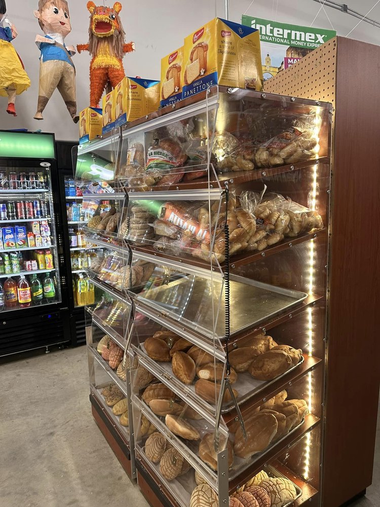 La Plazita Supermarket