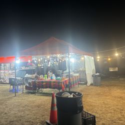 Betos Tacos - Outside look