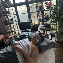 Dawns Healing Hands