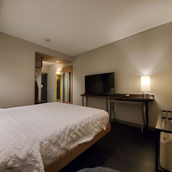 Tru by Hilton St. George - King room - Hotels Near Me - St George, Utah Tru by Hilton St. George - King room - Hotels Near Me - St George, Utah