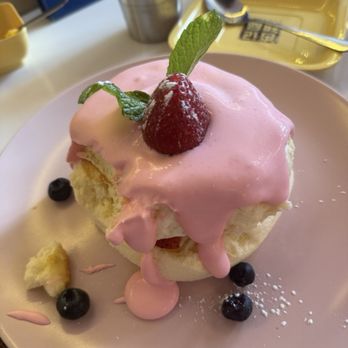 Sweethoney Dessert - Strawberry Pancake Soufflé - Desserts Near Me - Las Vegas, Nevada Sweethoney Dessert - Strawberry Pancake Soufflé - Desserts Near Me - Las Vegas, Nevada