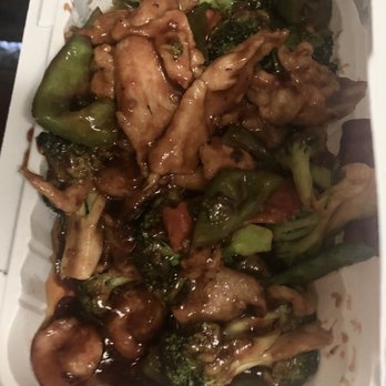 Big Wong Chinese Restaurant - chicken and broccoli - Chinese Near Me - Bronx, New York