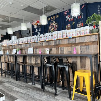 Jay's Sushi - a row of stools in a restaurant - Sushi Bars Near Me - Honolulu, Hawaii Jay's Sushi - a row of stools in a restaurant - Sushi Bars Near Me - Honolulu, Hawaii