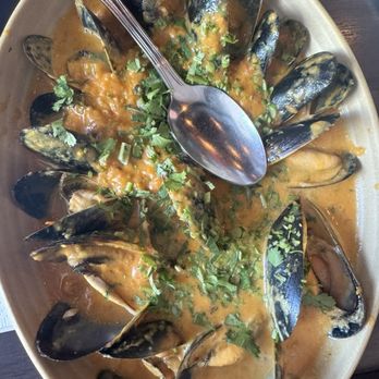 Badmaash - Downtown LA - Dad's Famous Coconut Curry Mussels - Indian Near Me - Los Angeles, California Badmaash - Downtown LA - Dad's Famous Coconut Curry Mussels - Indian Near Me - Los Angeles, California