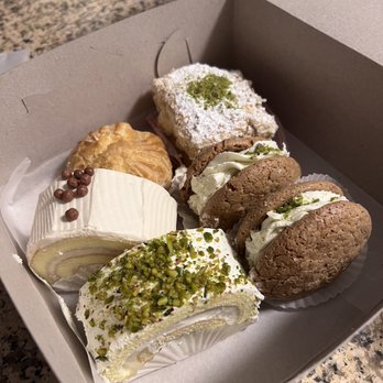 Venus Bakery and Café - Persian/Iranian Near Me - Toronto, Ontario Venus Bakery and Café - Persian/Iranian Near Me - Toronto, Ontario