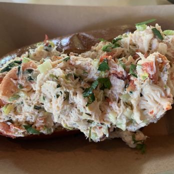 Barrow Food House - Lobster roll - New American Near Me - Riverhead, New York Barrow Food House - Lobster roll - New American Near Me - Riverhead, New York
