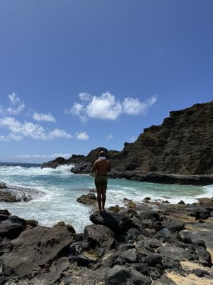 Halona Blowhole Lookout by null