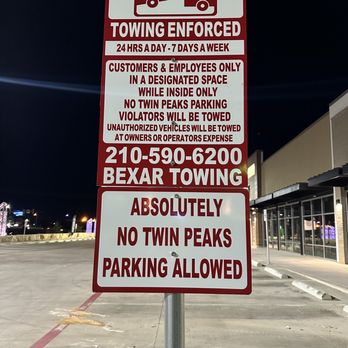 Twin Peaks - New American Near Me - Live Oak, Texas Twin Peaks - New American Near Me - Live Oak, Texas