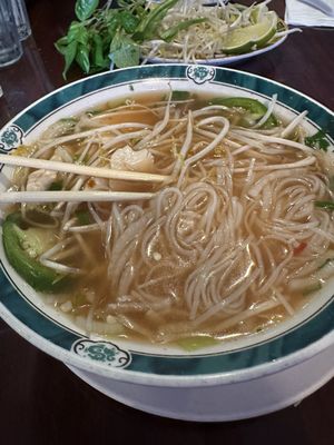 Pho Hoang Long by null