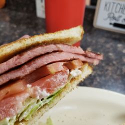Cliffside Diner - Yum