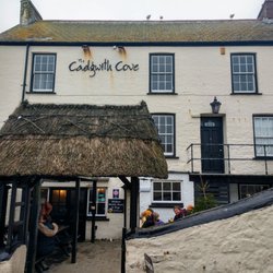Cadgwith Cove Inn - The outside