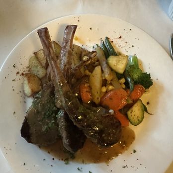Cuvee Restaurant - Local lamb chops with roasted potatoes and seasonal vegetables. - French Near Me - Carlton, Oregon